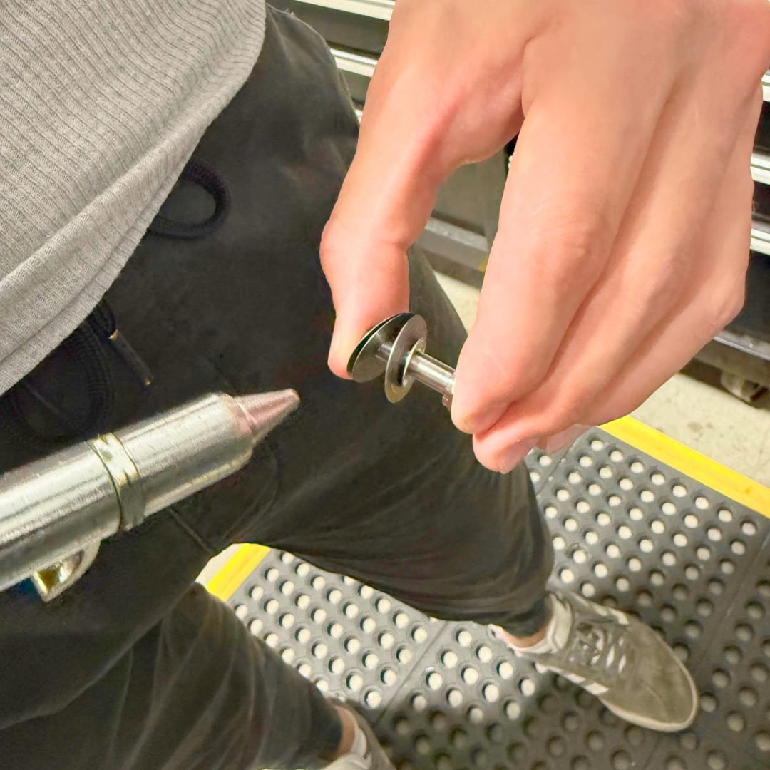 Blowing the stack dry with compressed air
